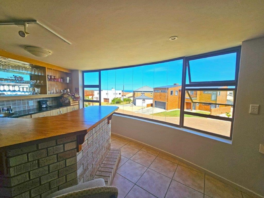 6 Bedroom Property for Sale in Jongensfontein Western Cape